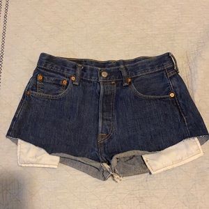 LEVI 501’s dark wash cut off shorts